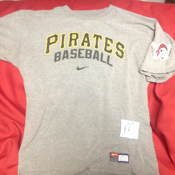 MLB Pittsburgh Pirates tshirt - Picture 1 of 1